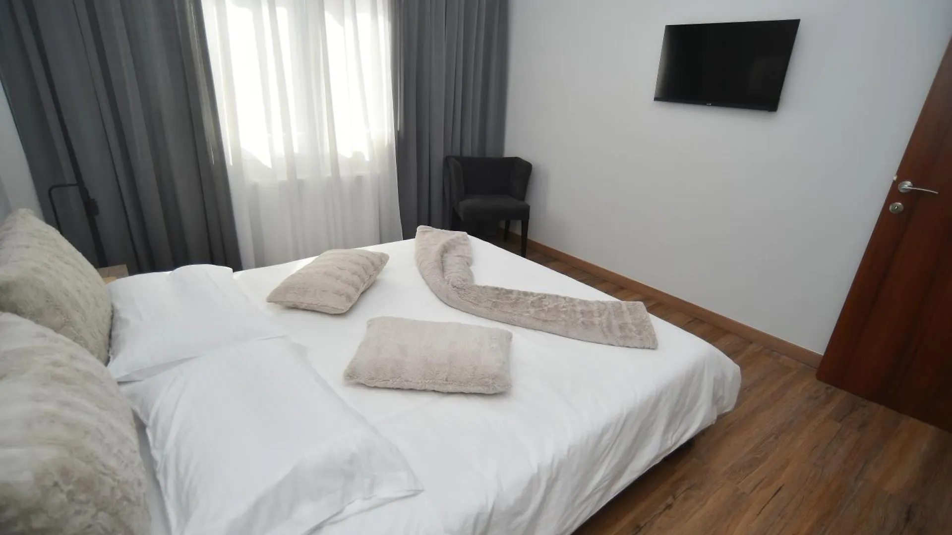 Black And White Suites 2 Salonicco Appartamento